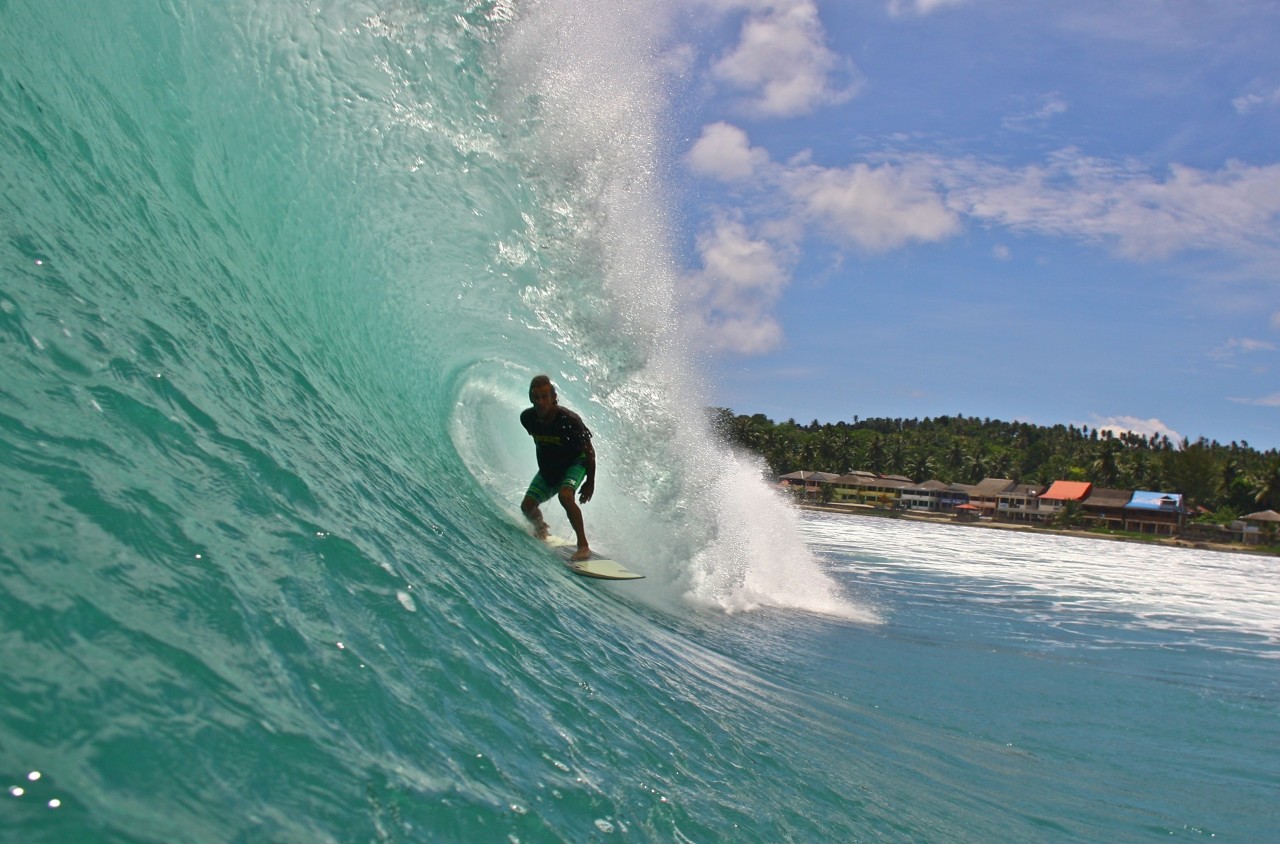 sumatra surf trip